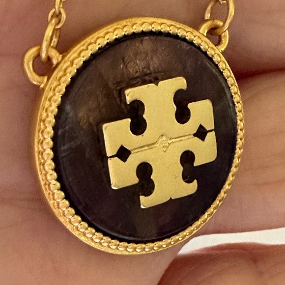 Tory Burch purple semiprecious stone logo necklace - Picture 5 of 7